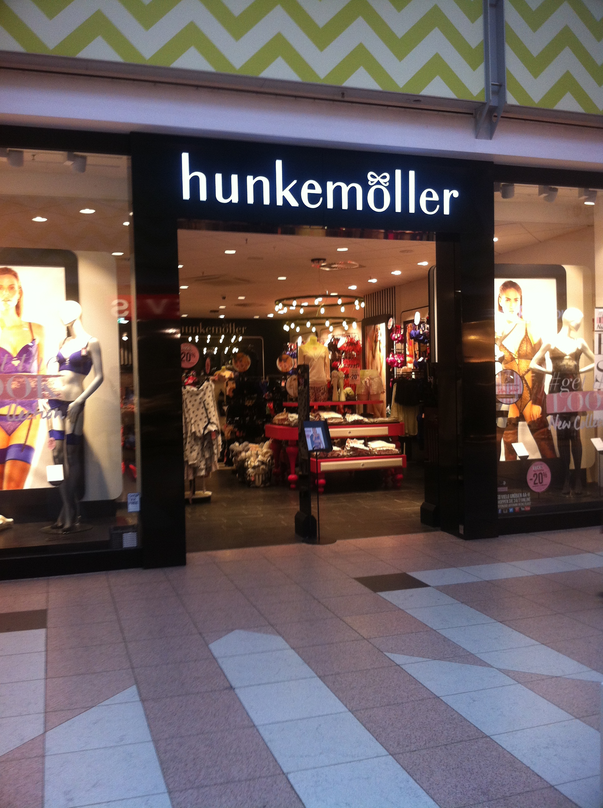 Bild 2 Hunkemöller Deutschland B.V. & Co. KG in Hamburg