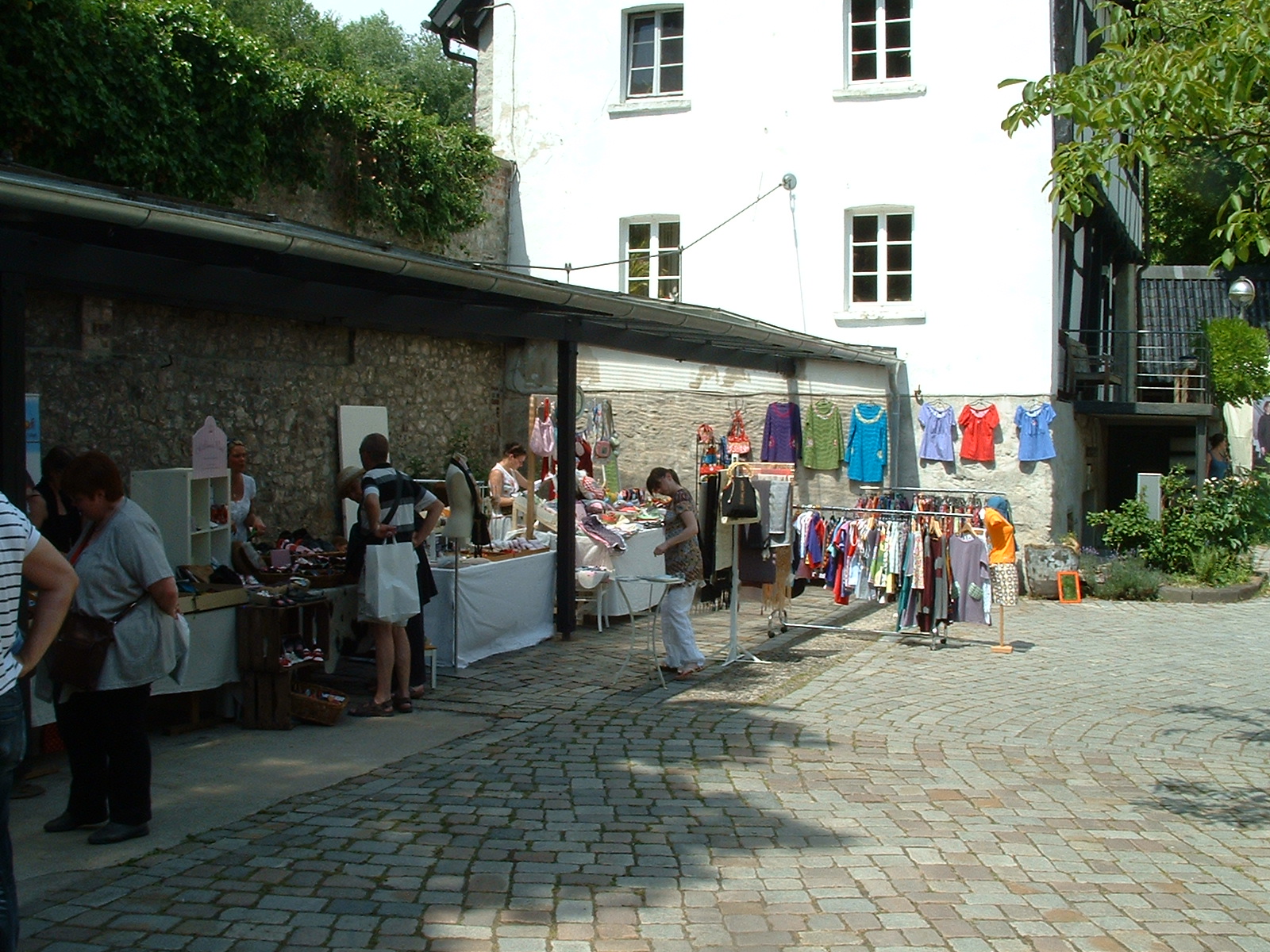 Schloß Lüntenbeck - Textilmarkt am 4.6.2011