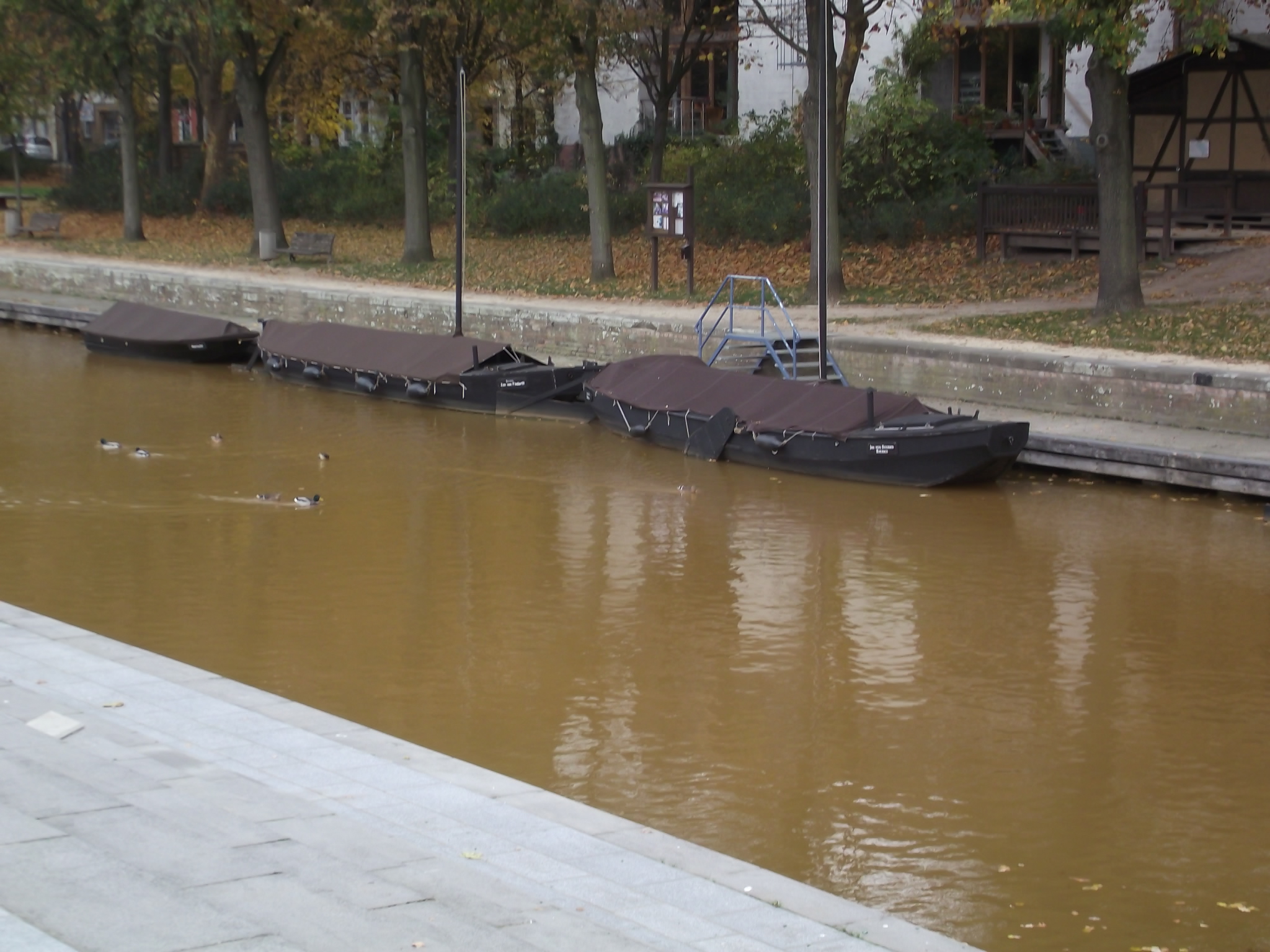 Torfhafen und Kanal am Bürgerpark