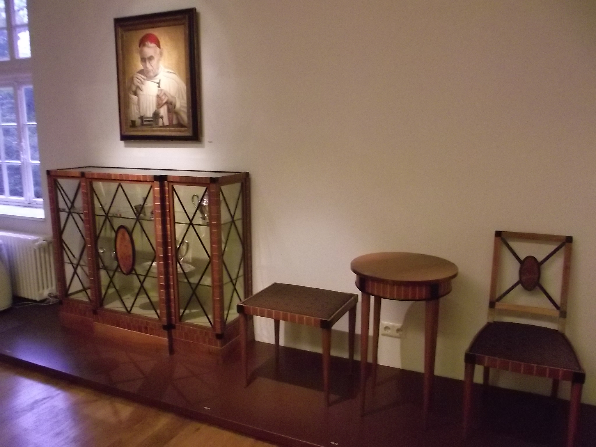 Haus Riensberg - im OG alte Möbel aus Biedermeier und Historismus 19. Jahrhundert