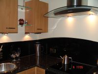 Küchenspritzschutz/Rückwand aus Lacobel black
