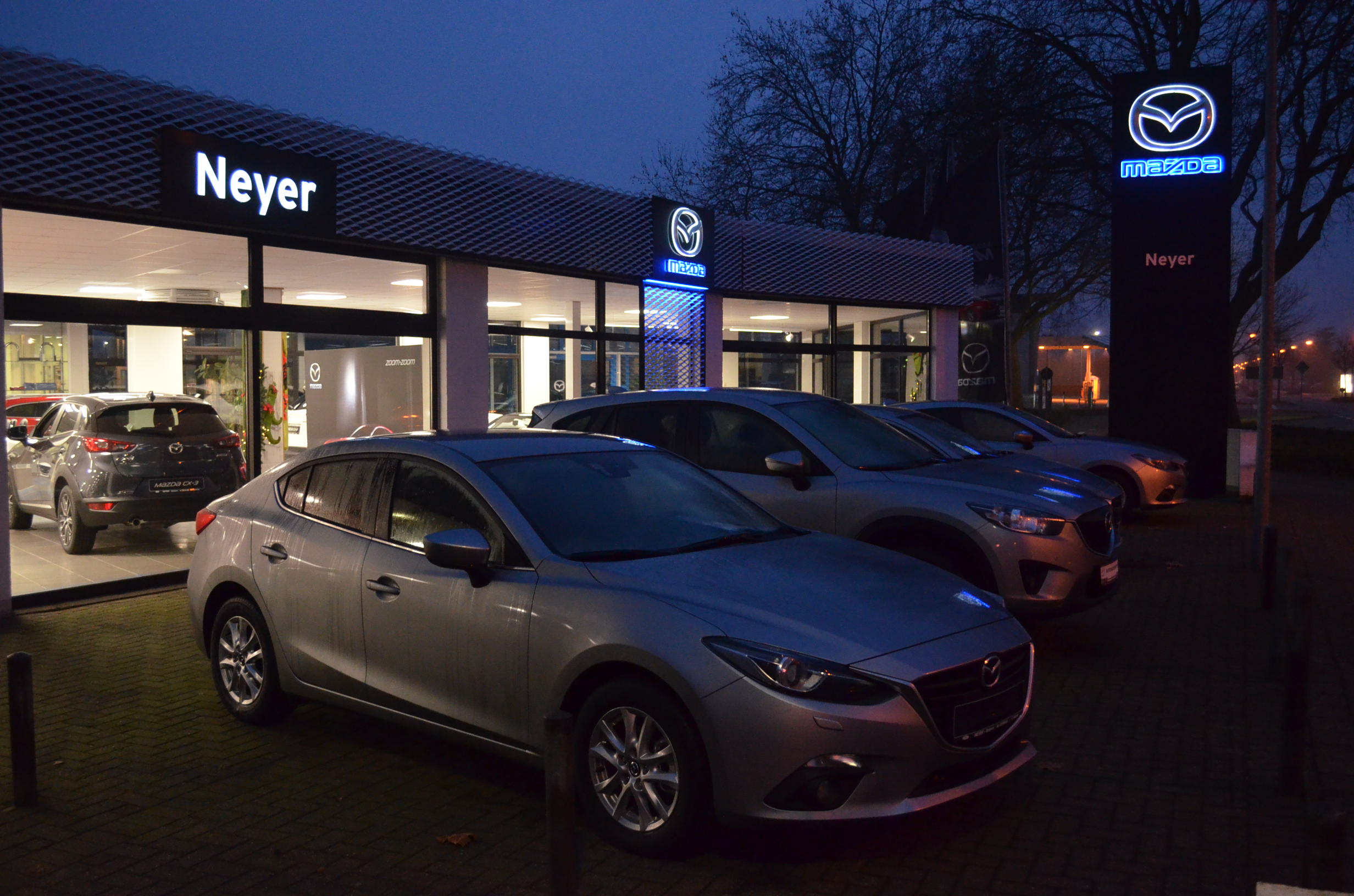 Bild 1 Autohaus Neyer GmbH Ford-Mazda Partner in Greven