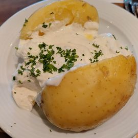 Backkartoffel mit Sourcreme, für dreiste 7,90 € !