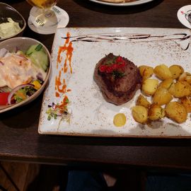 Filetsteak mit Rosmarinkartoffeln