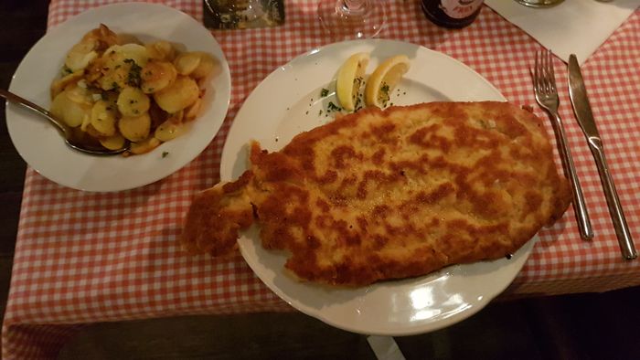 Schnitzel.m.Bratkartoffeln