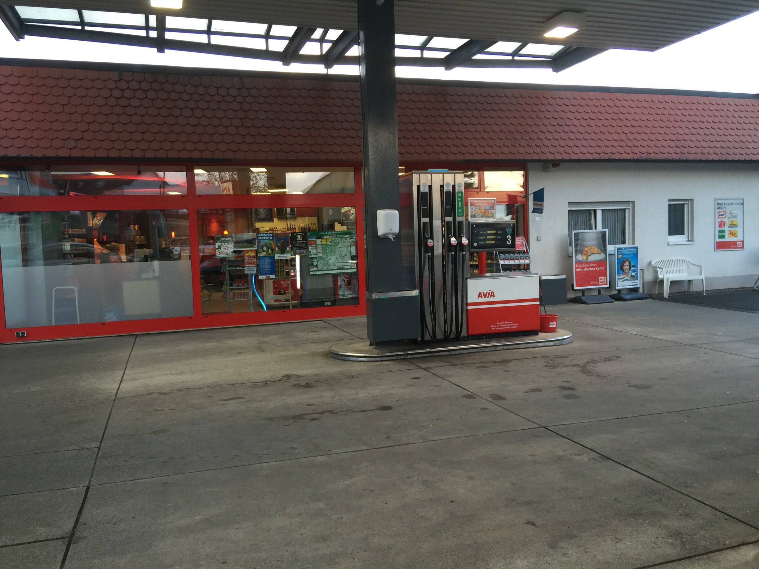 Bild 1 ESSO Tankstelle in Mudau