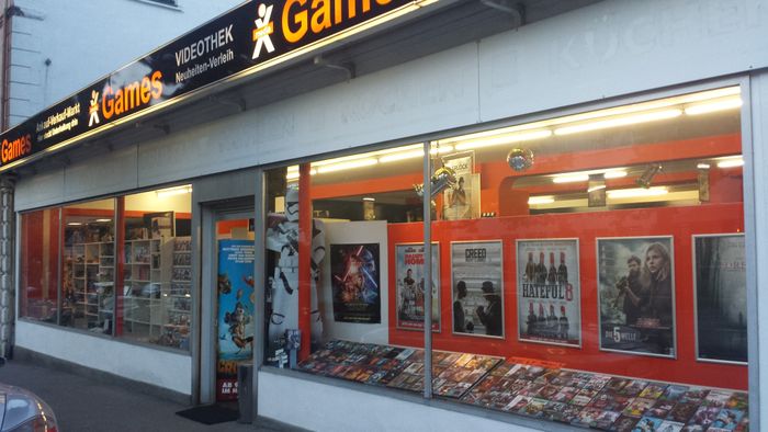 Ankauf & Verkauf
Videothek
Xmedi-Games / mediBuy24
Eingang Wittbräuckerstr. 28-30
44287 Dortmund
Tel.: 0231-70019114