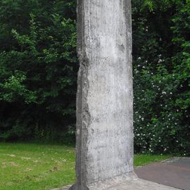 Ein Stück Berliner Mauer am Eingang