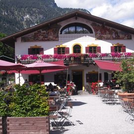 Mohrenplatz Wirtshaus und Schmankerlmarkt in Garmisch-Partenkirchen
