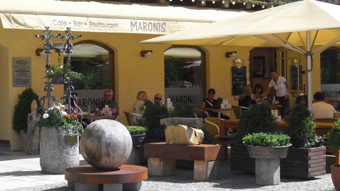 Maronis Restaurant