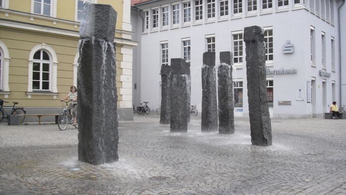 Wasserspiel vor der Touristinfo