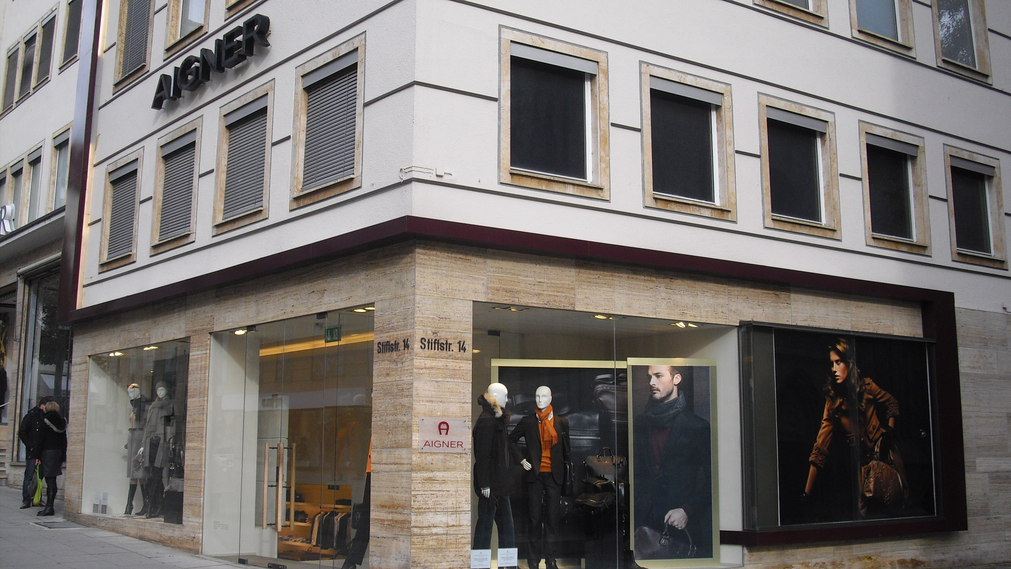 Bild 1 Aigner Shop in Stuttgart