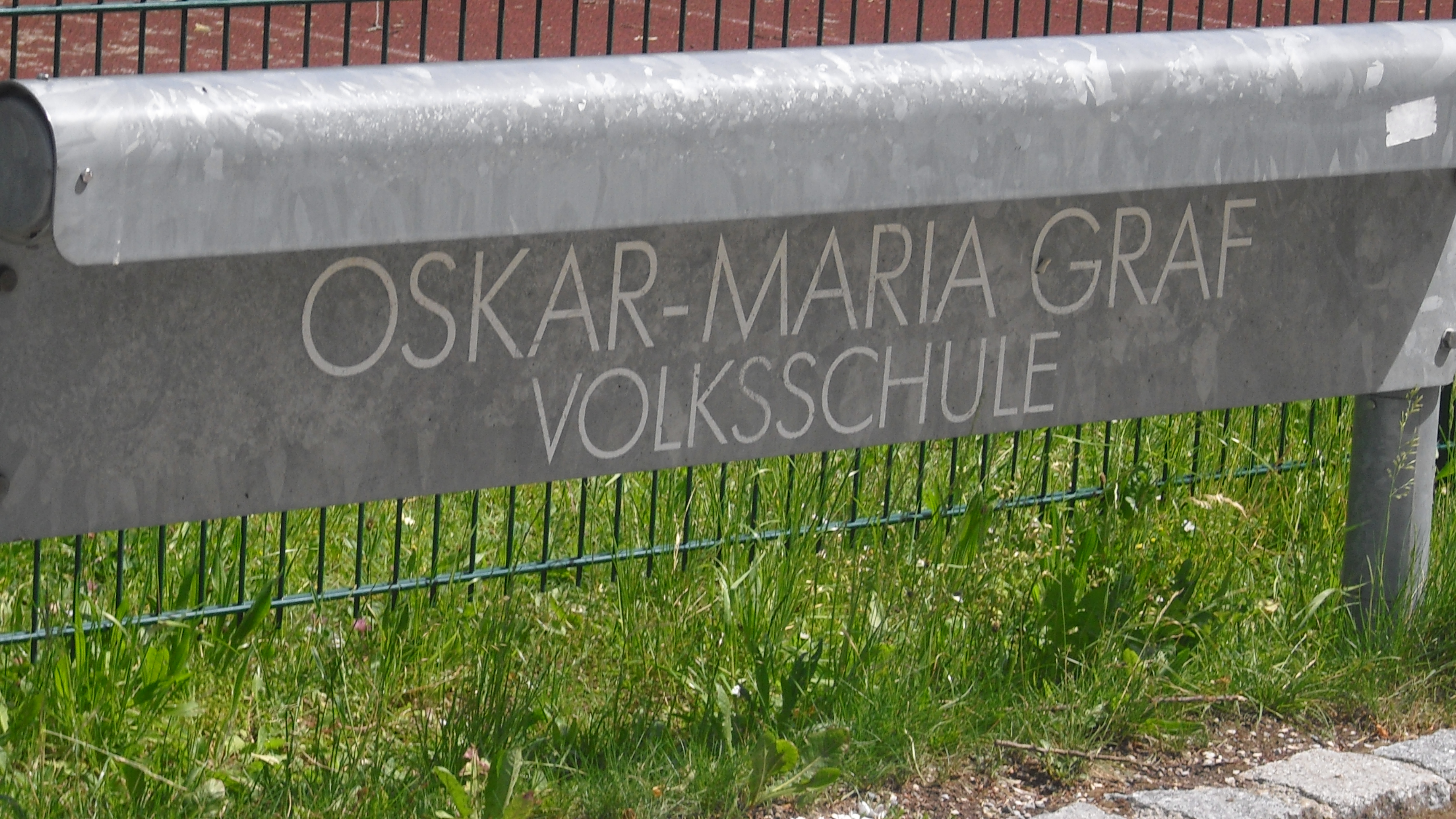 Bild 2 Oskar Maria Graf-Grundschule in Berg