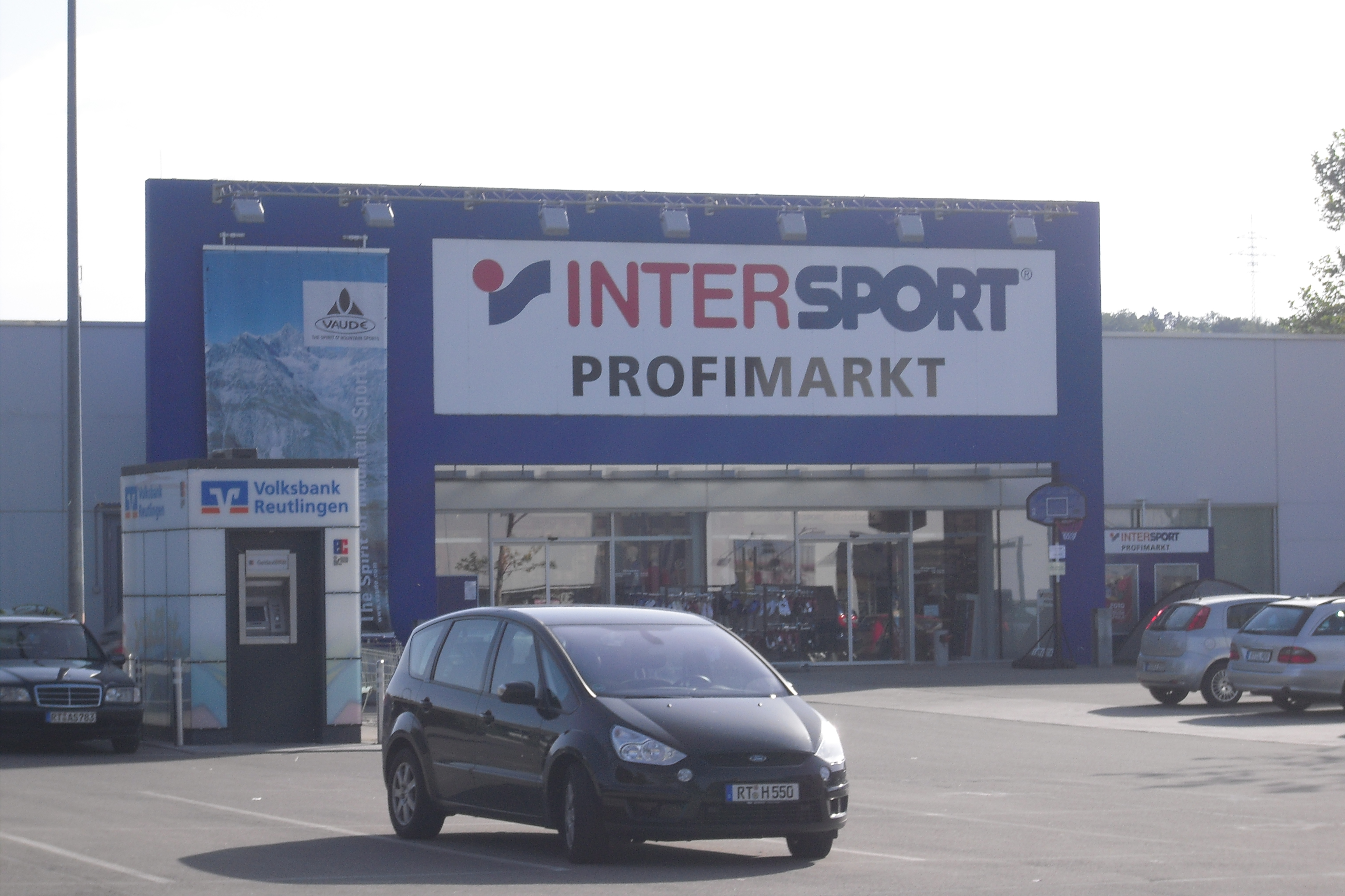 Bild 2 INTERSPORT Profimarkt in Reutlingen