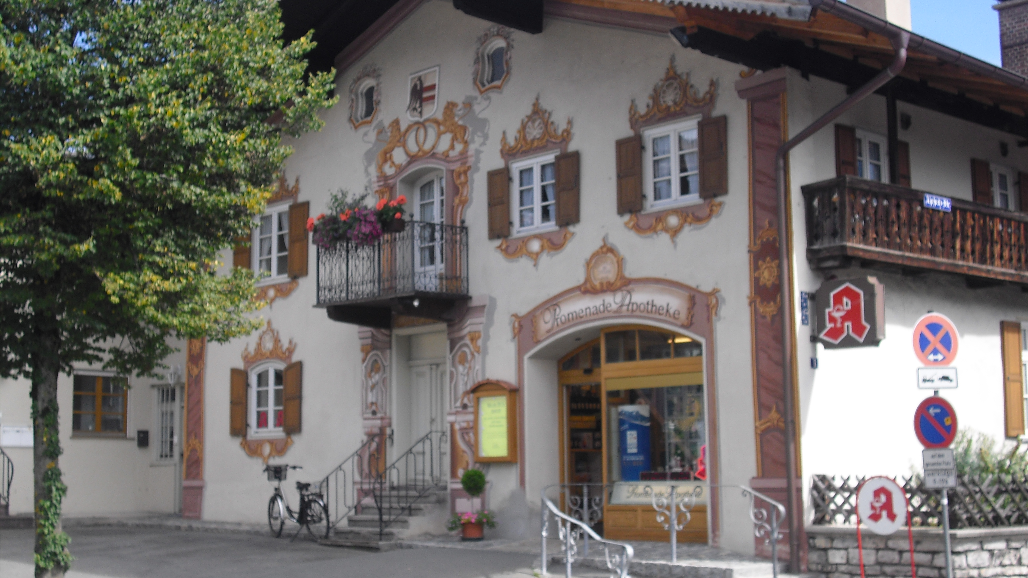 Bild 2 Promenade-Apotheke in Garmisch-Partenkirchen