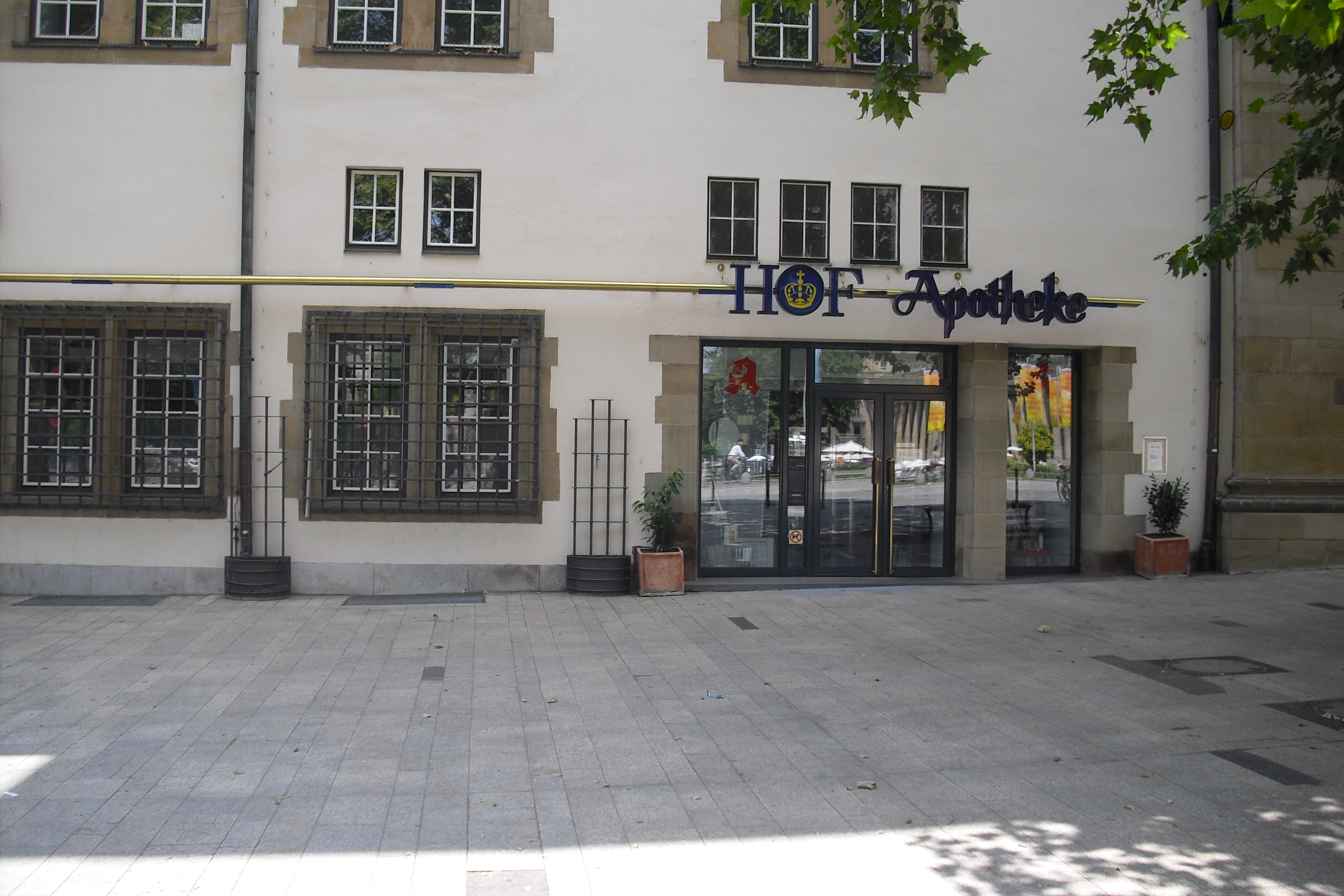 Bild 2 Hofapotheke in Stuttgart