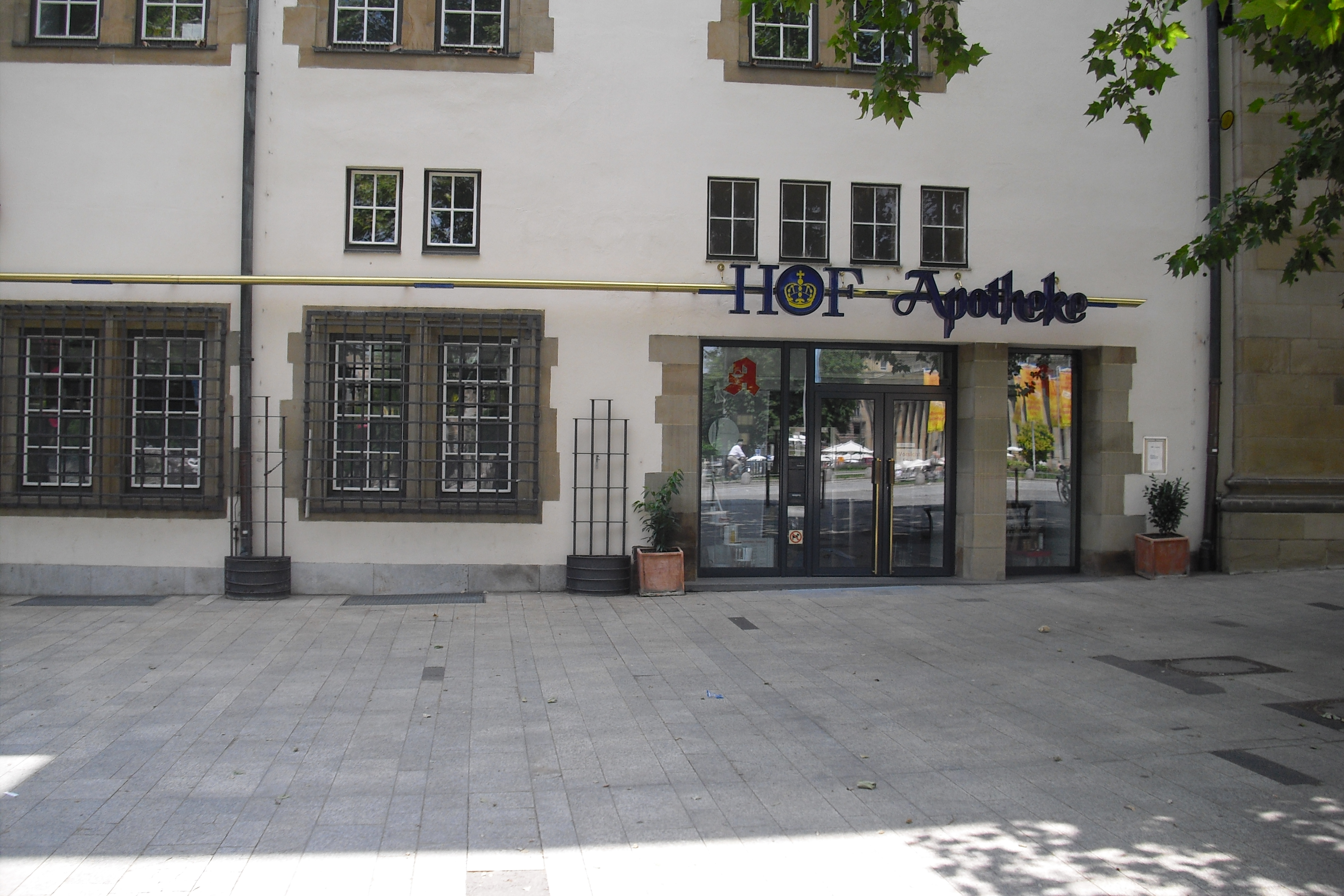 Bild 2 Hof - Apotheke in Stuttgart