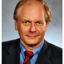 Rechtsanwalt Hans Peter Hansen, Mediator, Bankkaufmann