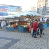 Wochenmarkt & Jubiläumsbrunnen in Wuppertal