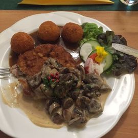 Schnitzel  - kleinere Portion und noch mehr als genug