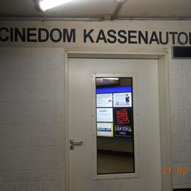 Parkhaus am Mediapark &amp; Cinedom
Kassenautomat direkt neben dem Aufzug