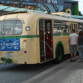 Zum Zöppkesmarkt mit dem historischen Henschel - O - Bus