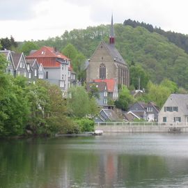 Der Beyenburger Stausee mit  Kirche