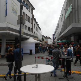 Auch die Seitenstrasse gut gefüllt