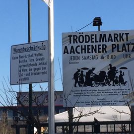 Trödelmarkt und Antikmarkt Aachener Platz in Düsseldorf