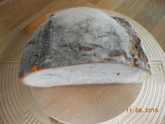 Das ist nur ein Viertel - Brot von einem 4 Pfund - Laib. Natursauerteigbrot