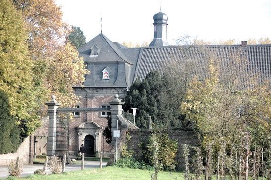 Der Haupteingang vom St. NikolausKloster in Jüchen!