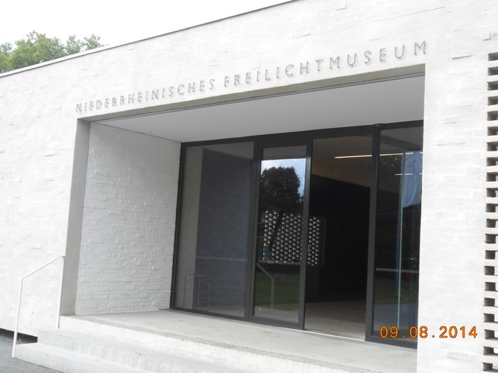 Haupteingang zum Freilichtmuseum

(Erstes Bild)