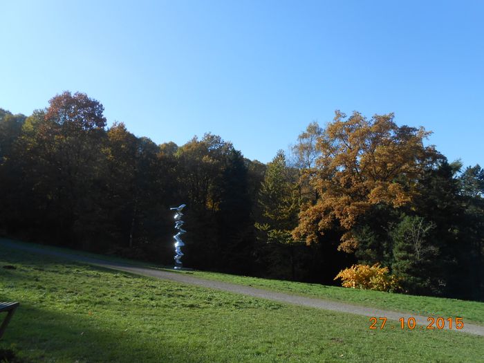 Skulptur von Tony Cragg im Bürgerpark