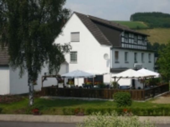 Landgasthof Grevenstein mit einem schönen Biergarten