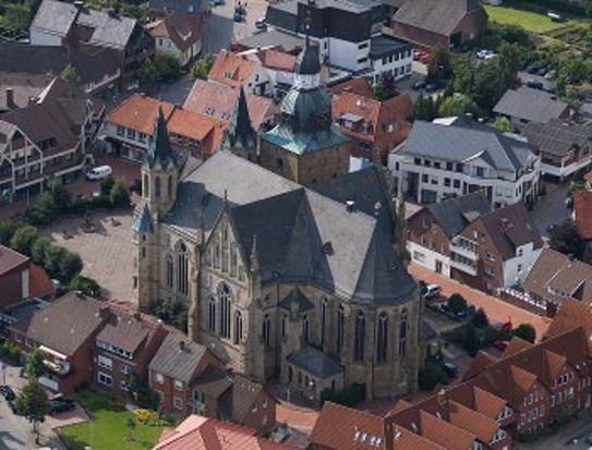 Neugotische Kirche St. Viktor in Damme