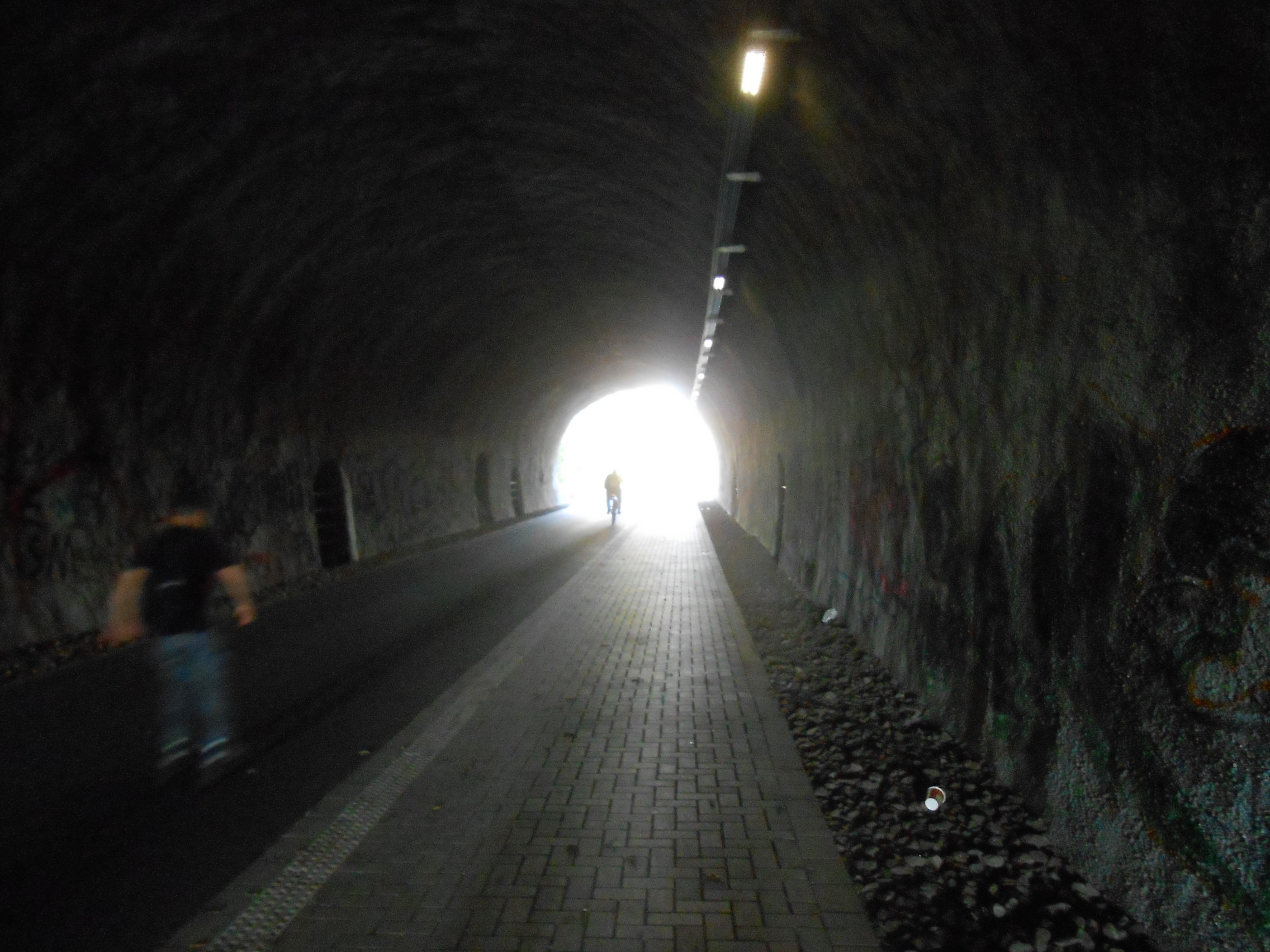 Einer der vielen Tunnel der Nordbahntrasse!