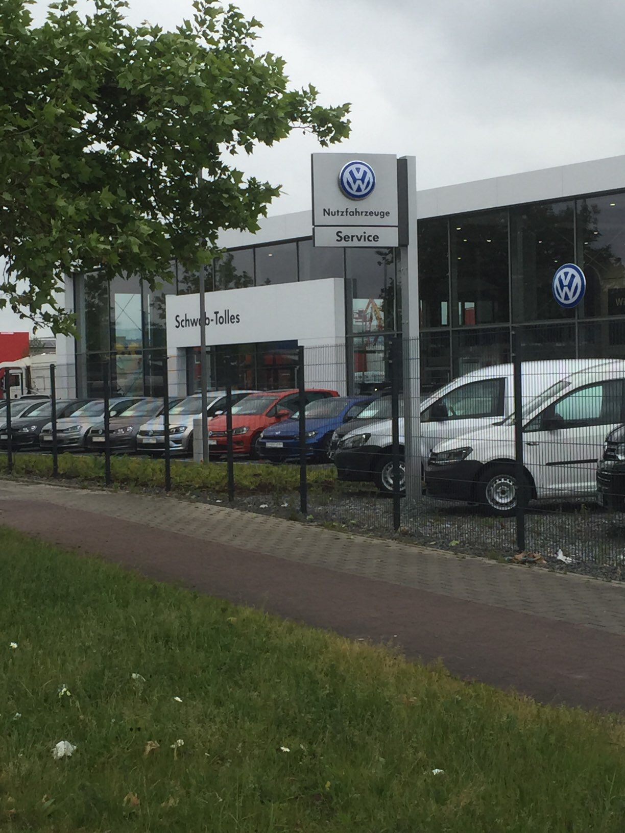 Bild 2 Autohaus Schwab-Tolles GmbH & Co. KG in Neuss