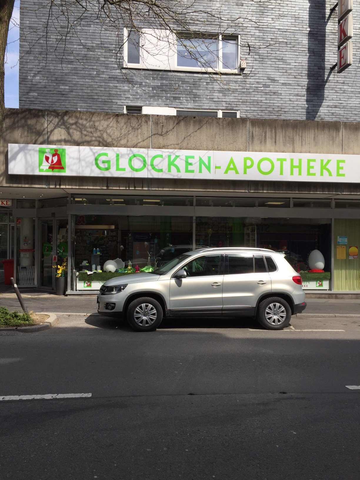 Bild 1 Glocken-Apotheke in Wuppertal