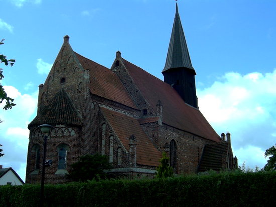 Schöne alte Kirche auf Rügen