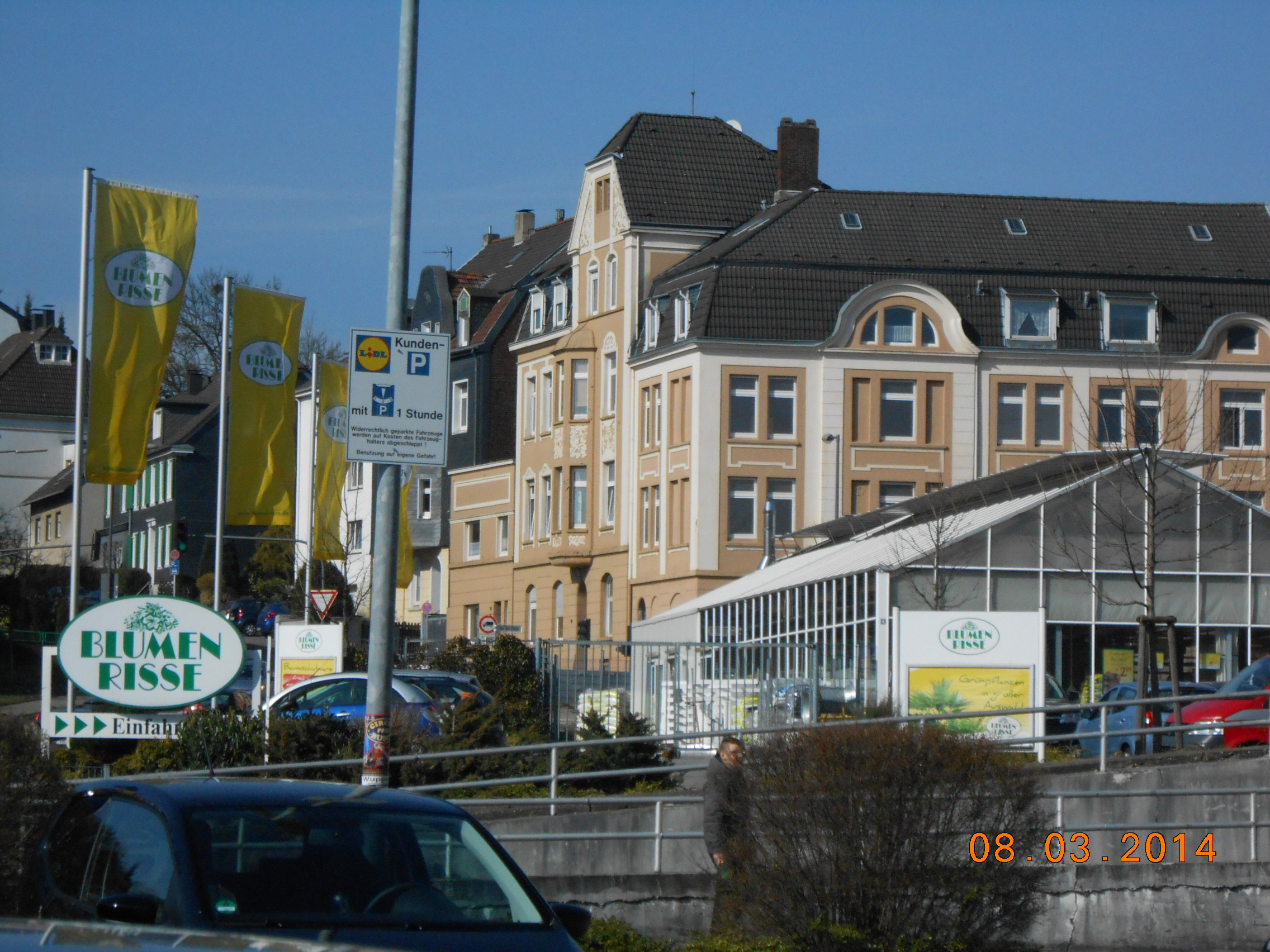 Blumen Risse, vor der Beule - Ecke am Diek in Oberbarmen.