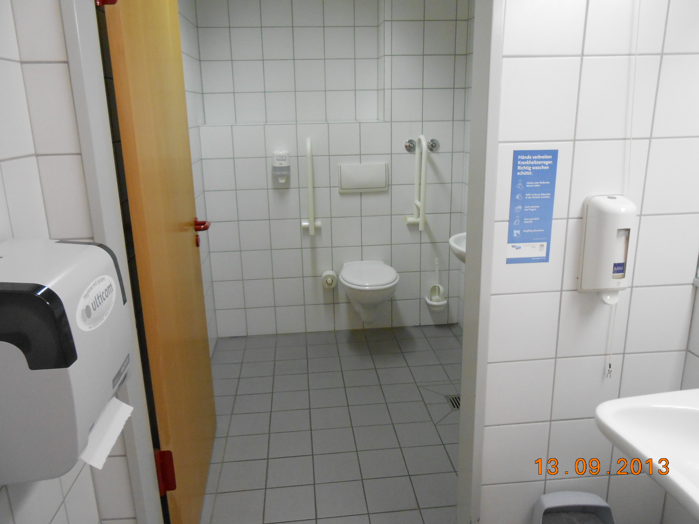 Behindertengerechte Toiletten, alles sehr sauber