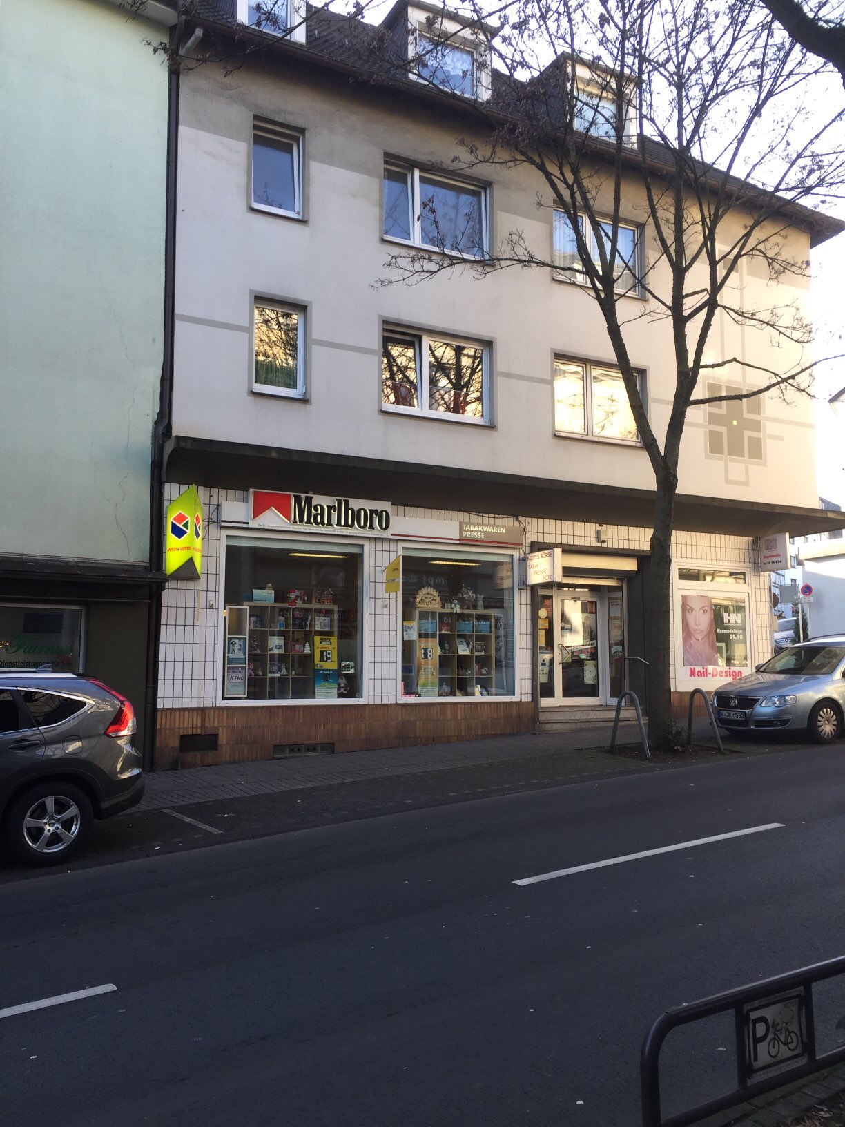 Bild 37 DHL Paketshop Pathi Kiosk in Wuppertal
