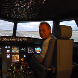 Flugsimulator Buchung- ein besonderes Erlebnis, die Familie oder Freunde sitzen mit im Cockpit!