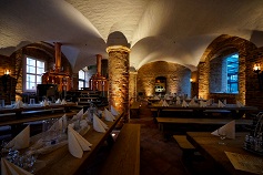 Wasserschloss Mellenthin, eig. Brauerei, Kaffeerösterei, schönnen Zimmern, 2 Saunen und großem Schloßpark