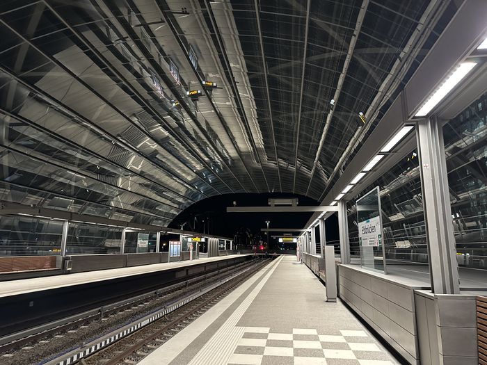 U- und S-Bahnhof Elbbrücken