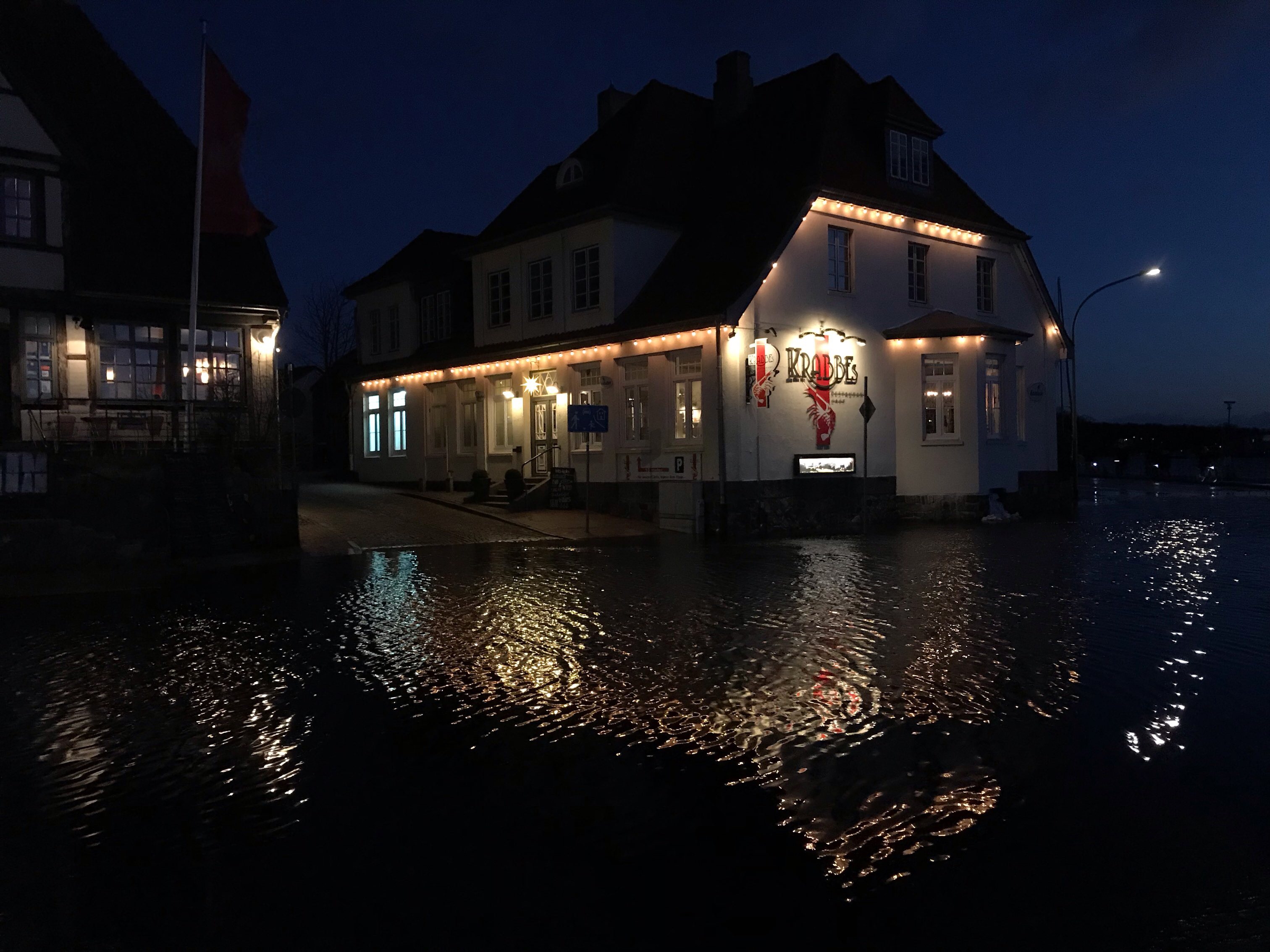 Restaurant Krabbes - und davor alles überflutet.