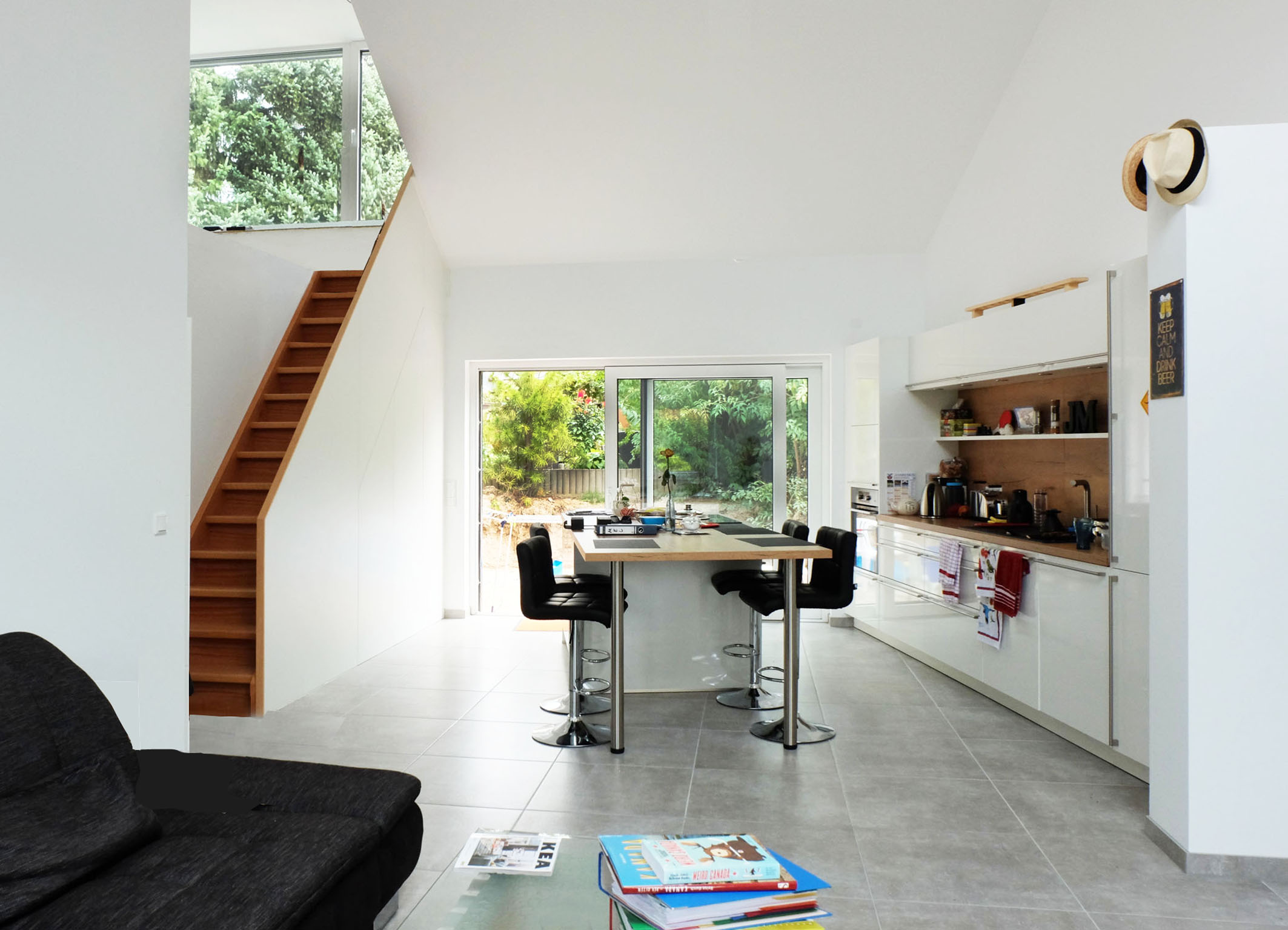 Umnutzung Werkstattgebäude zu Miniloft / offener Wohnbereich mit Galerieebene