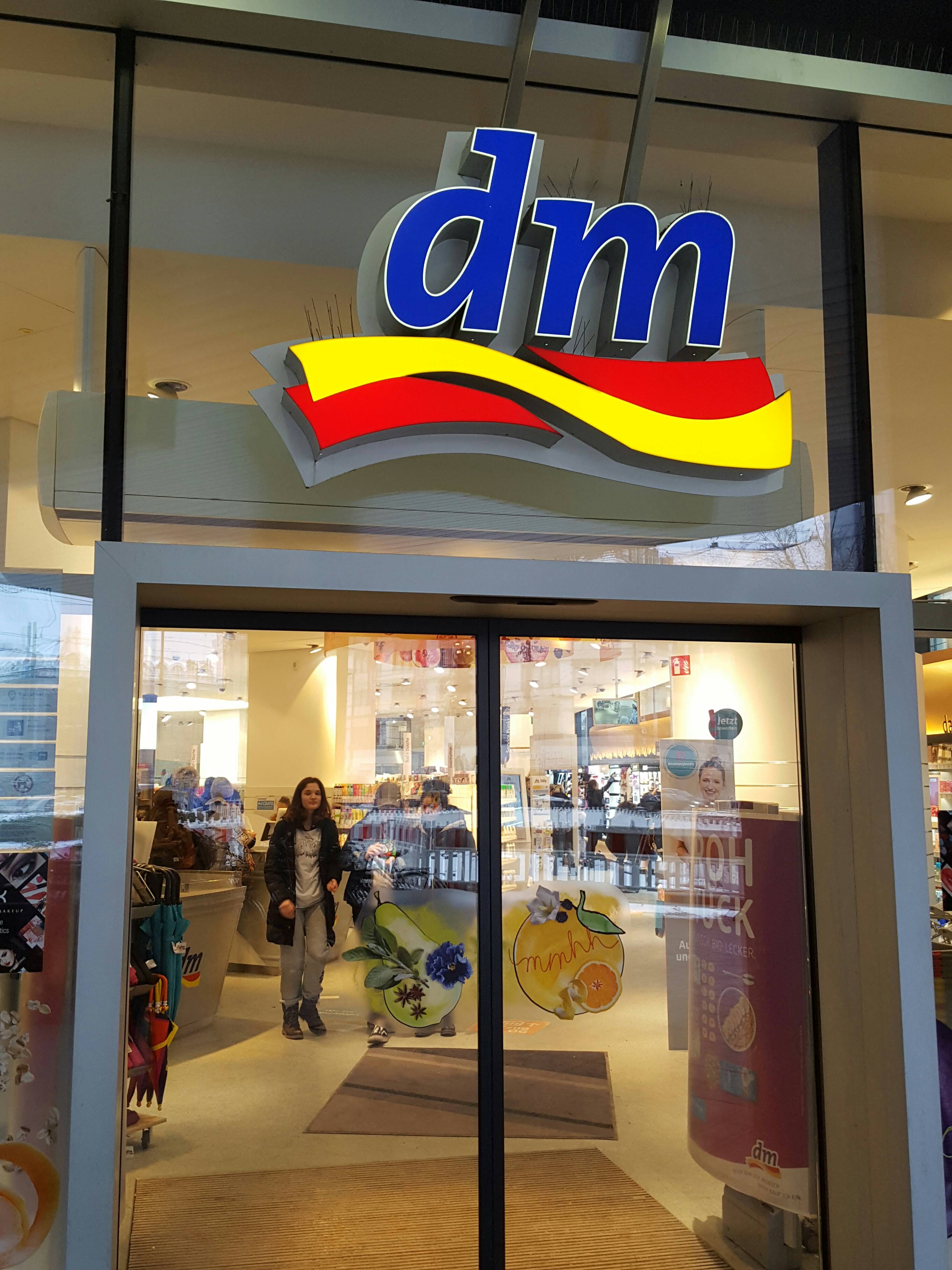 Bild 1 dm-drogerie markt in München