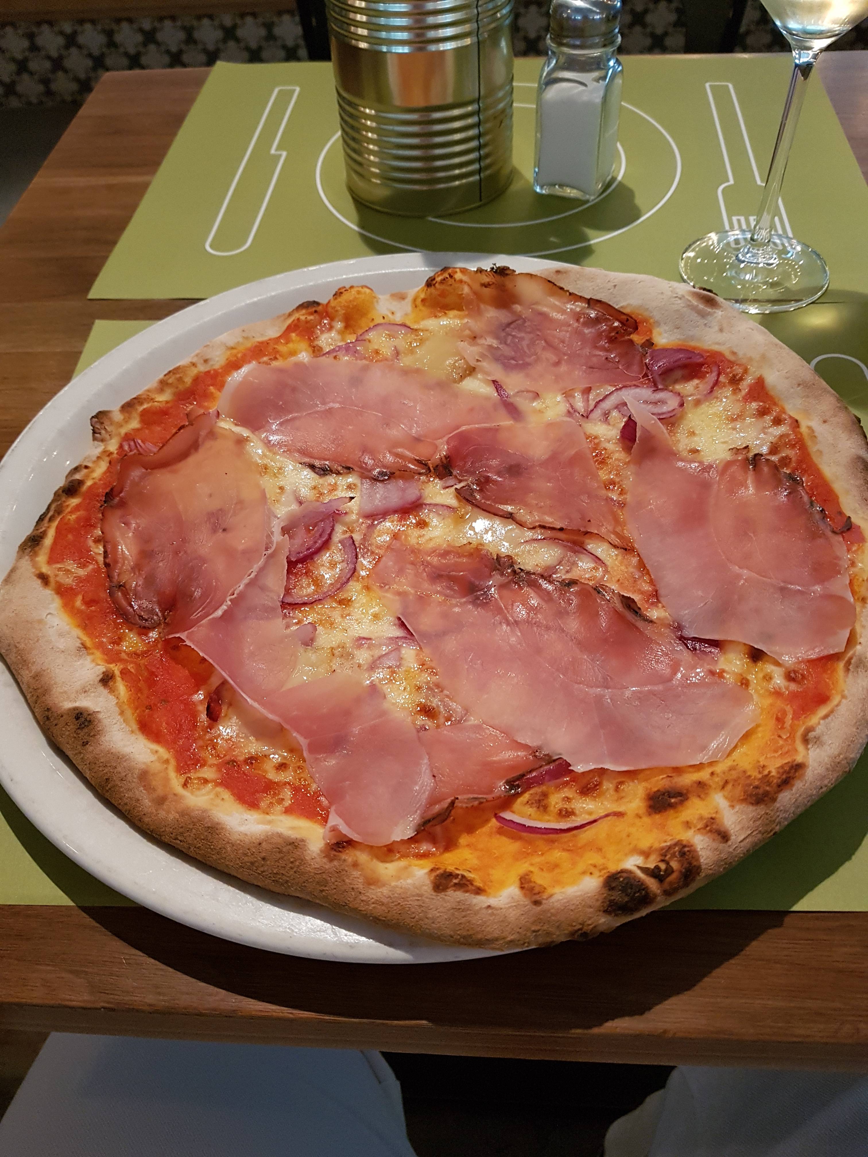 Pizza Tirolese 11,90 &euro;