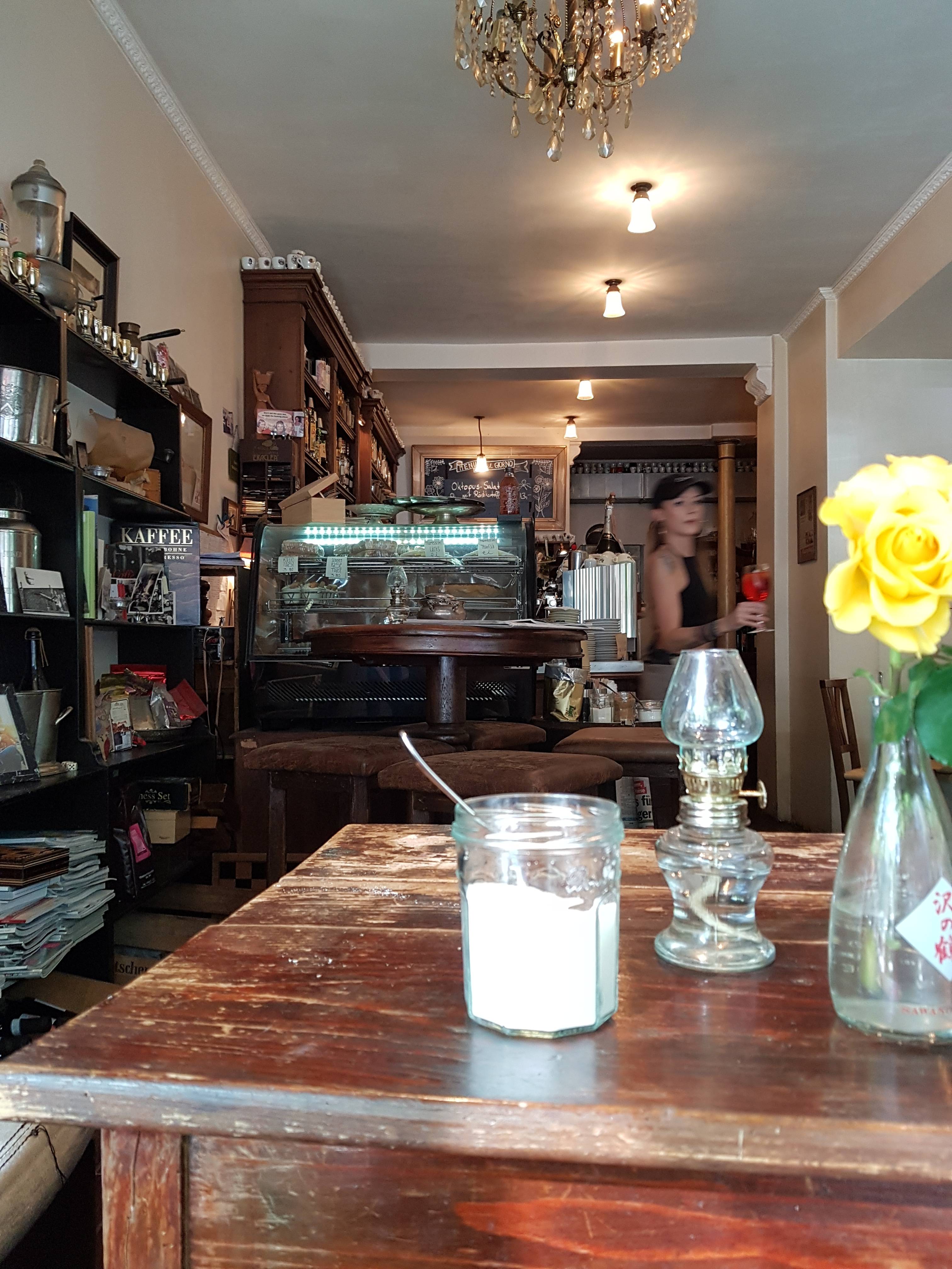 Bild 1 Lollo Rosso- Caffe' Bar in München